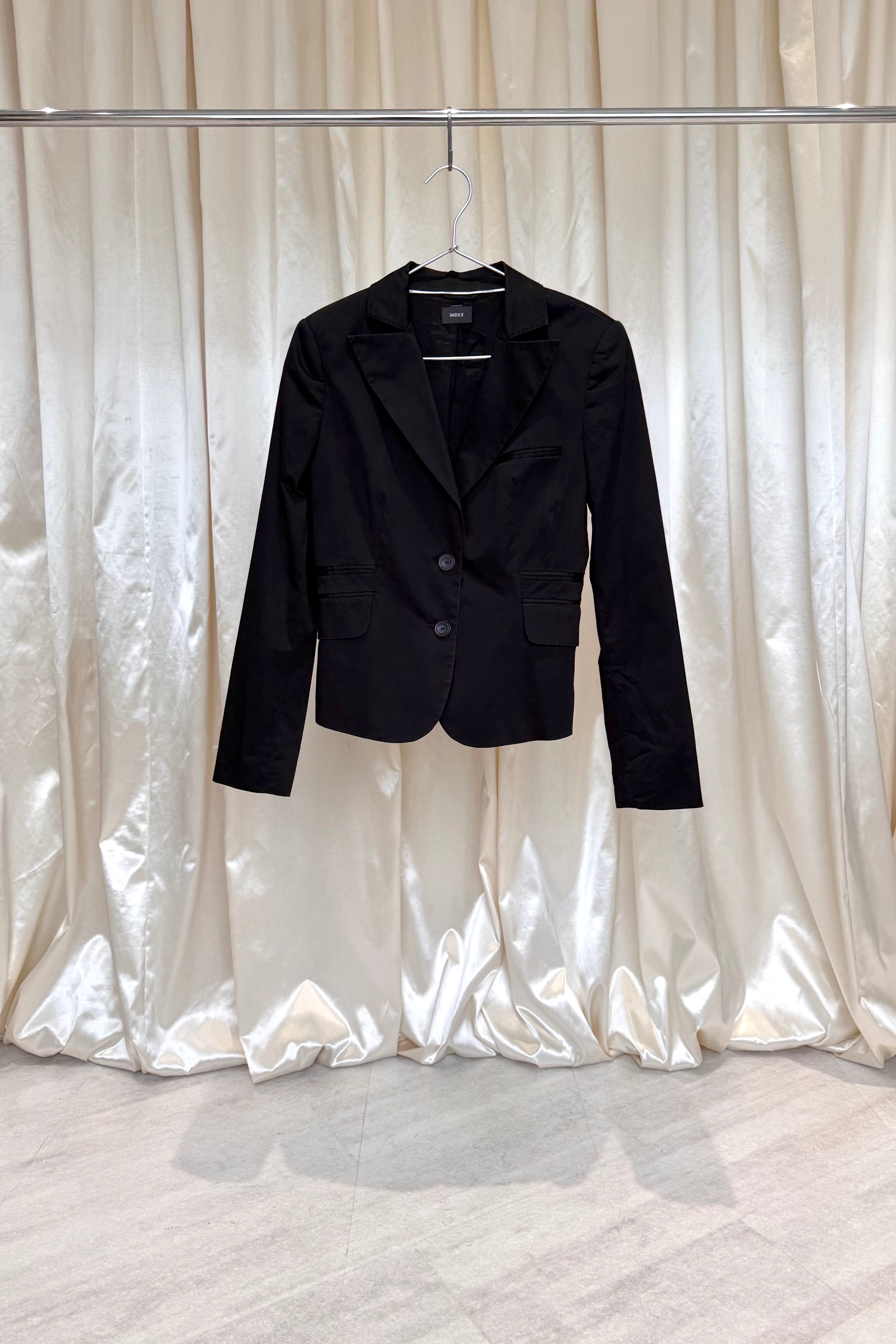 Black Tailored Blazer