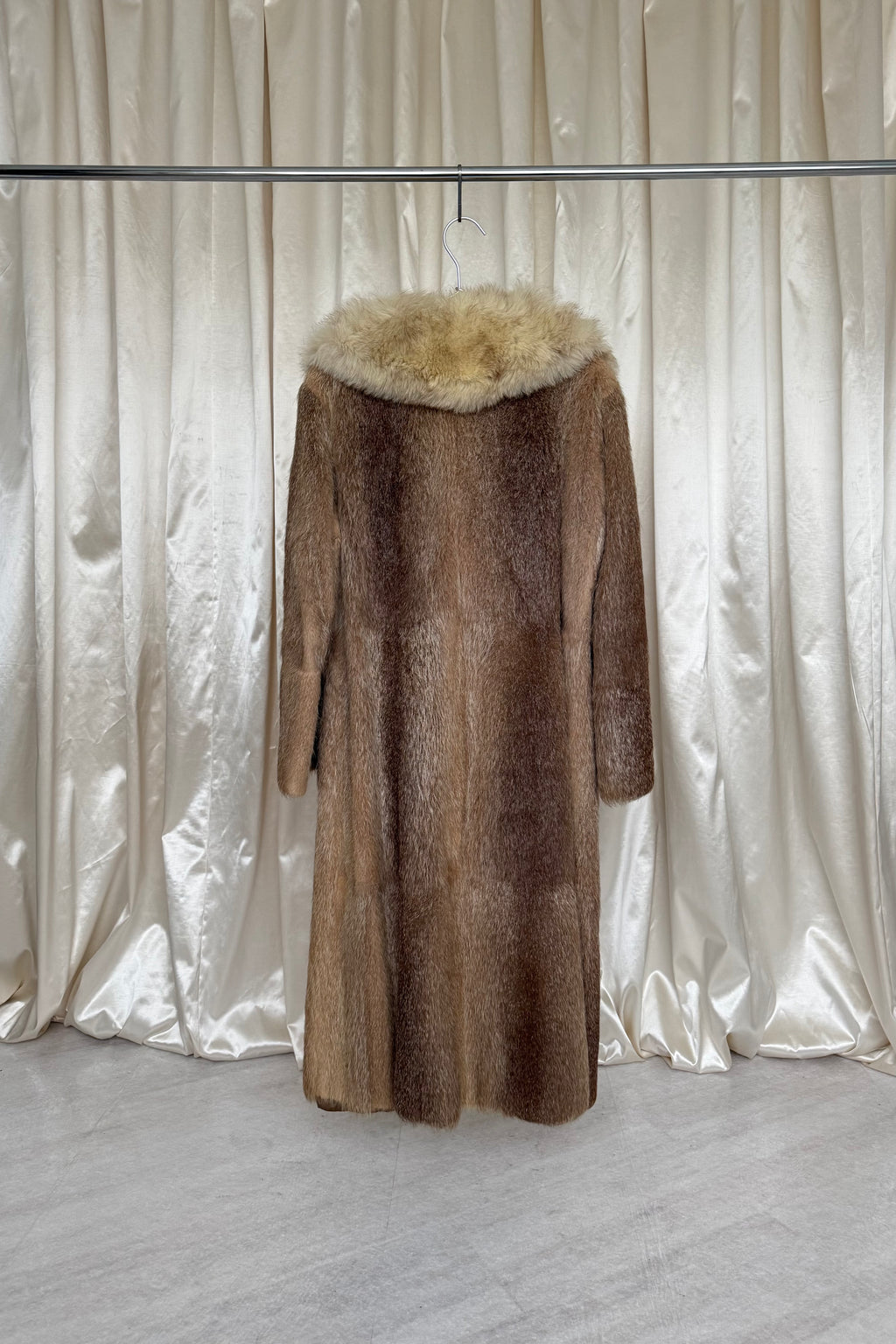 Cream Vintage Fur